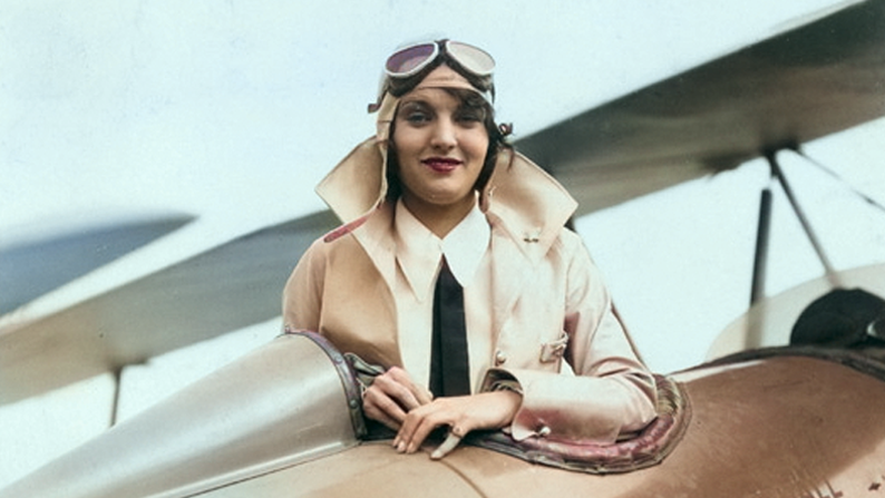 Ruth Elder, Pilot